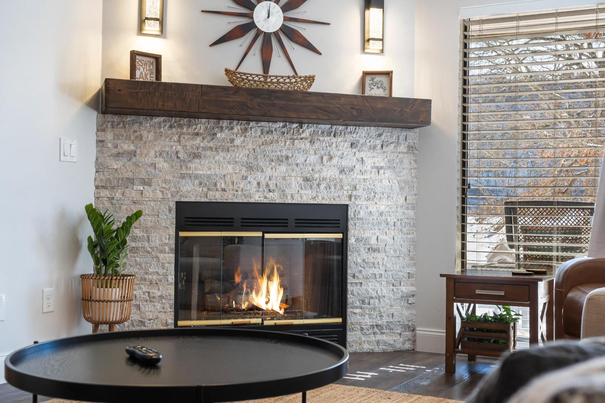 Lavish Branson Escape With Resort And Lake Access Экстерьер фото